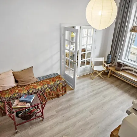 דירה 1 Bedroom Lovely In פאבורג