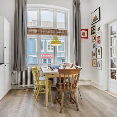 1 Bedroom Lovely In דירה *