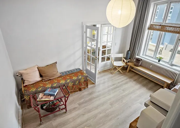 דירה 1 Bedroom Lovely In פאבורג